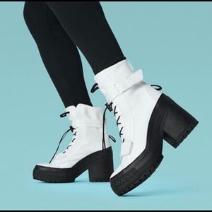 Converse Chuck Taylor All Star GR82 heeled boot NWOT